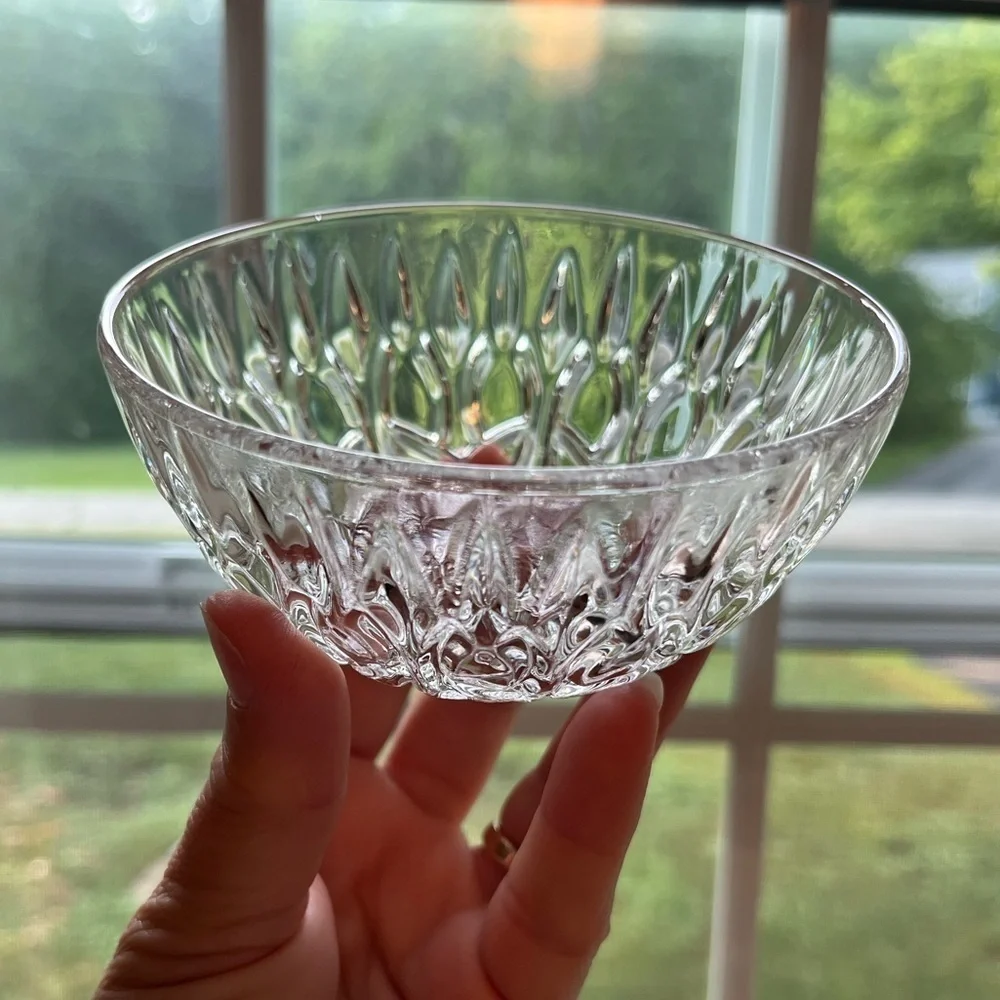 Vintage Pasari Indonesia cut glass Bowl 4”